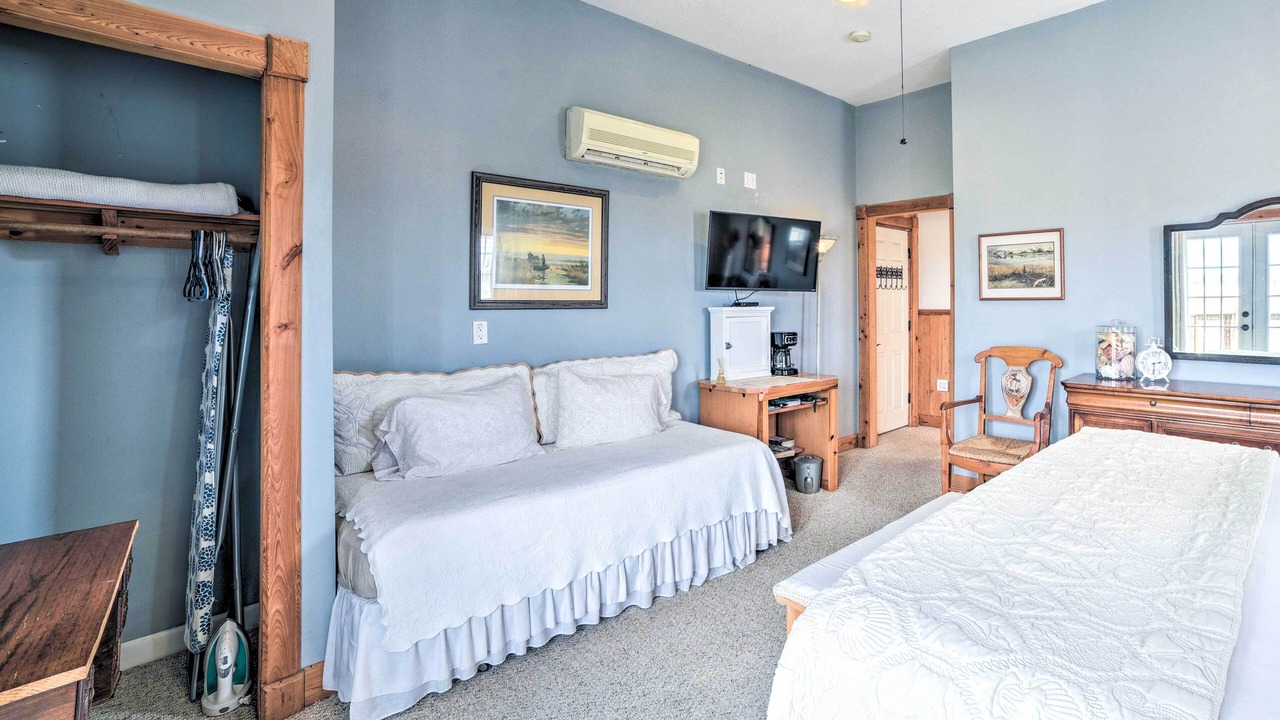 Photo of Bedroom in Salem