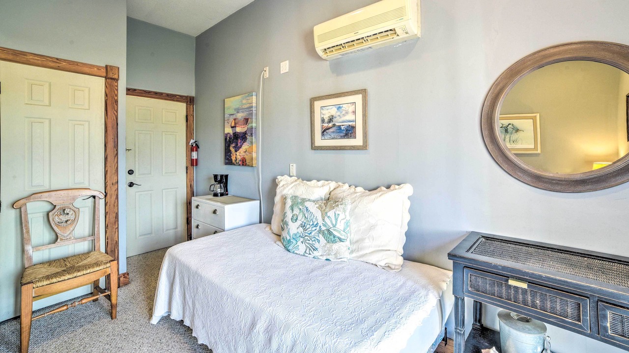 Photo of Bedroom in Salem