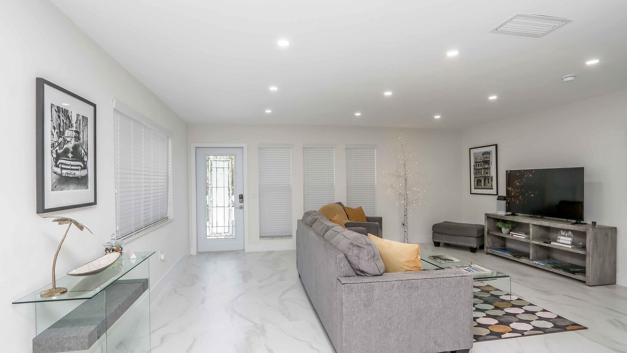 Photo of Livingroom in The Roads