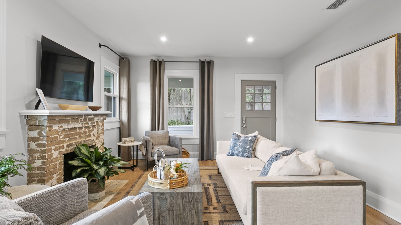 Photo of Livingroom in SoHo
