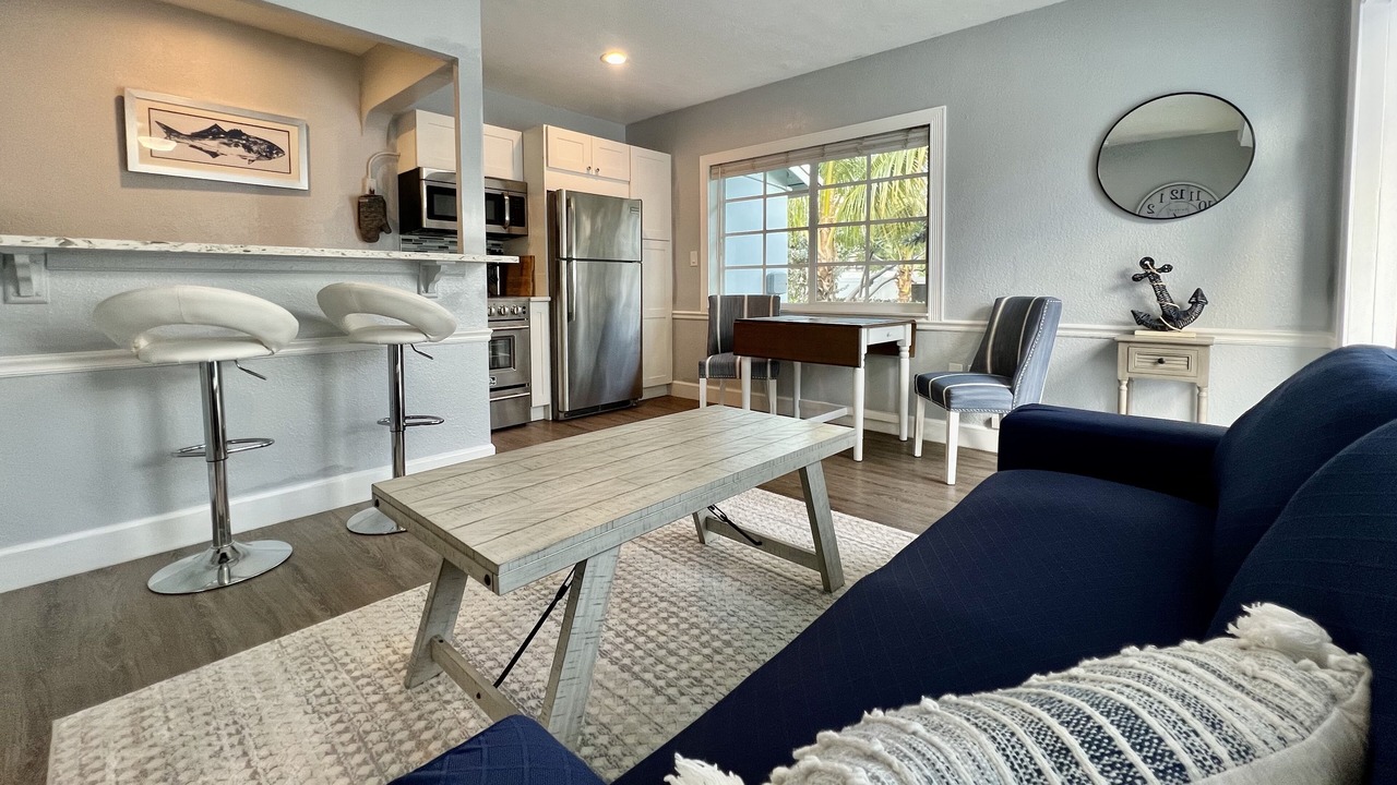 Photo of Livingroom in Parrot Cove