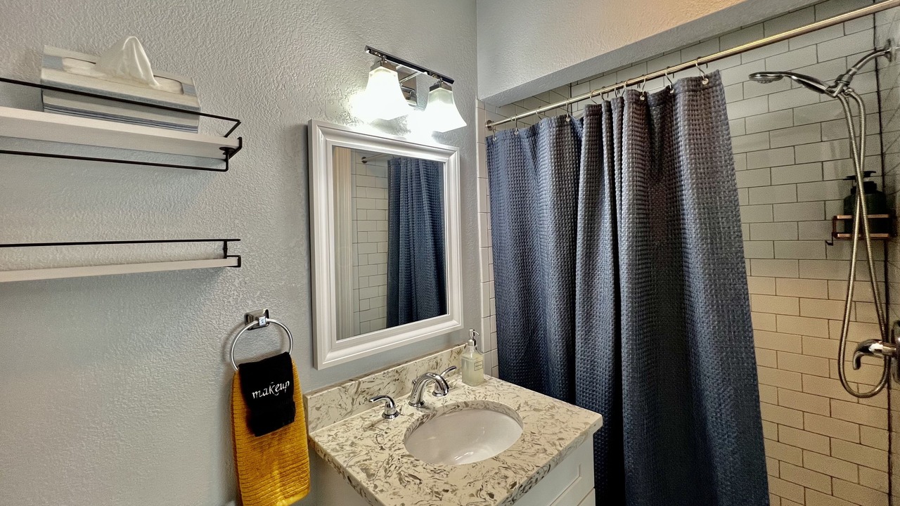 Photo of Bathroom in Parrot Cove