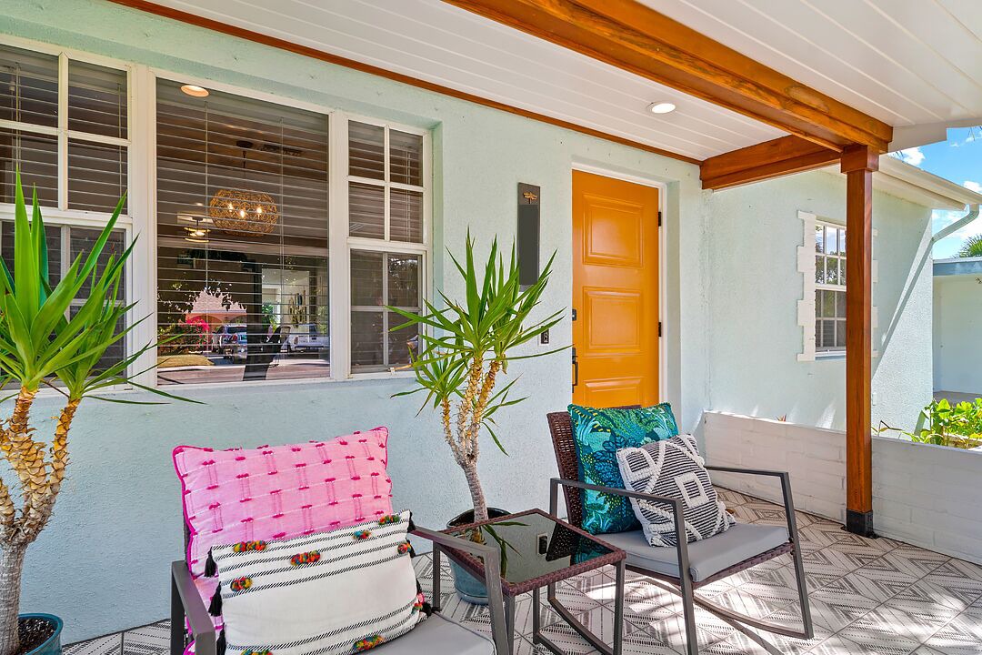 Photo of Patio Balcony in Mango Groves