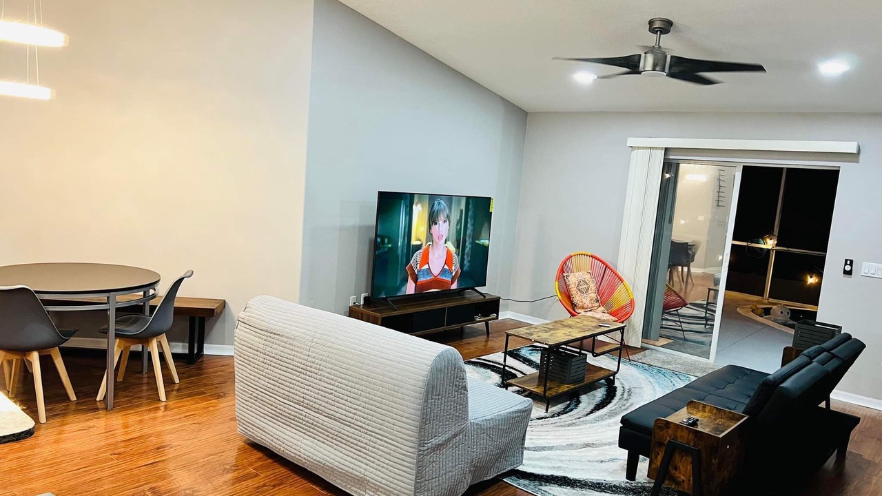 Photo of Livingroom in Wesley Chapel