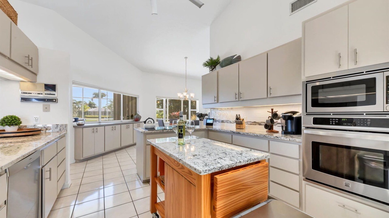 Photo of Kitchen in Charlotte Harbor