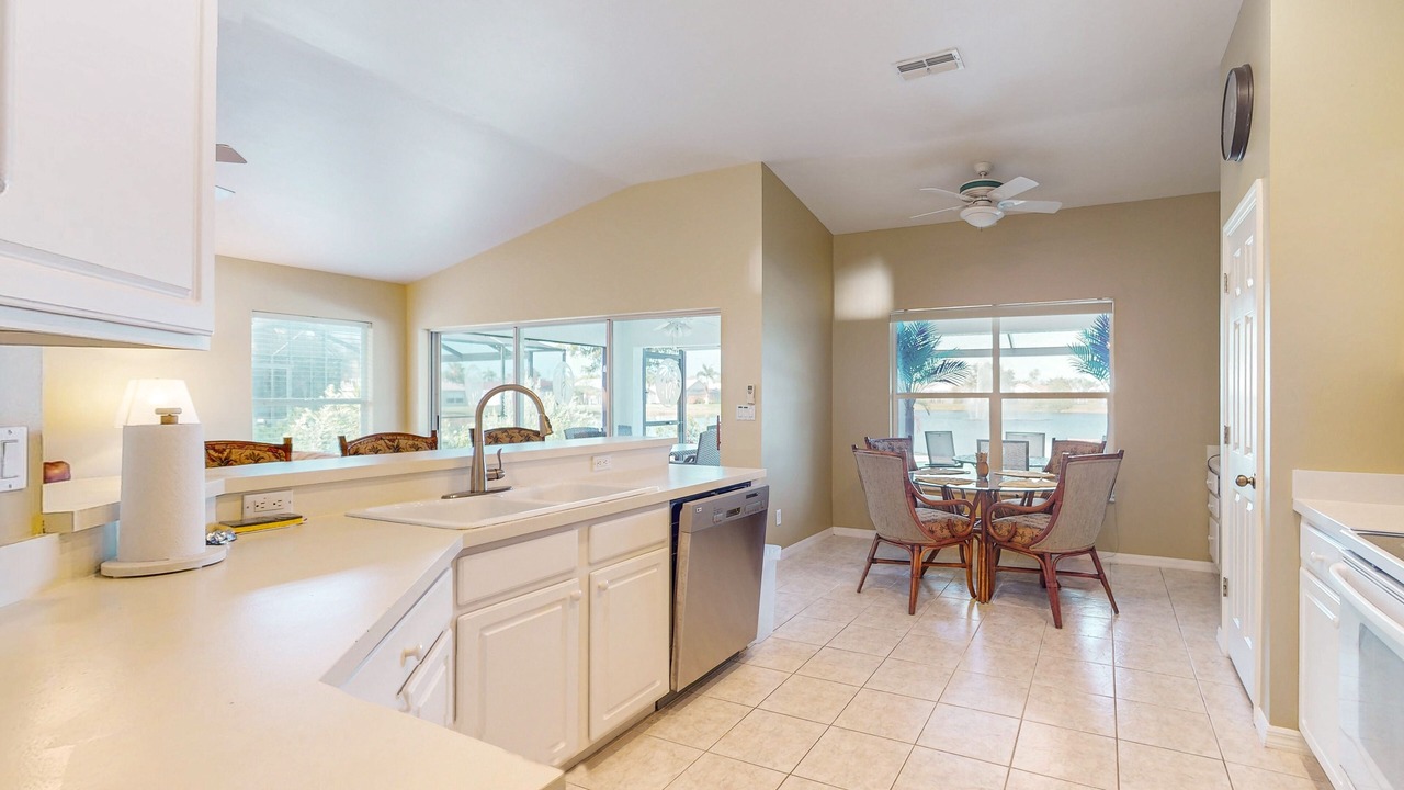 Photo of Kitchen in Beachwalk Isles