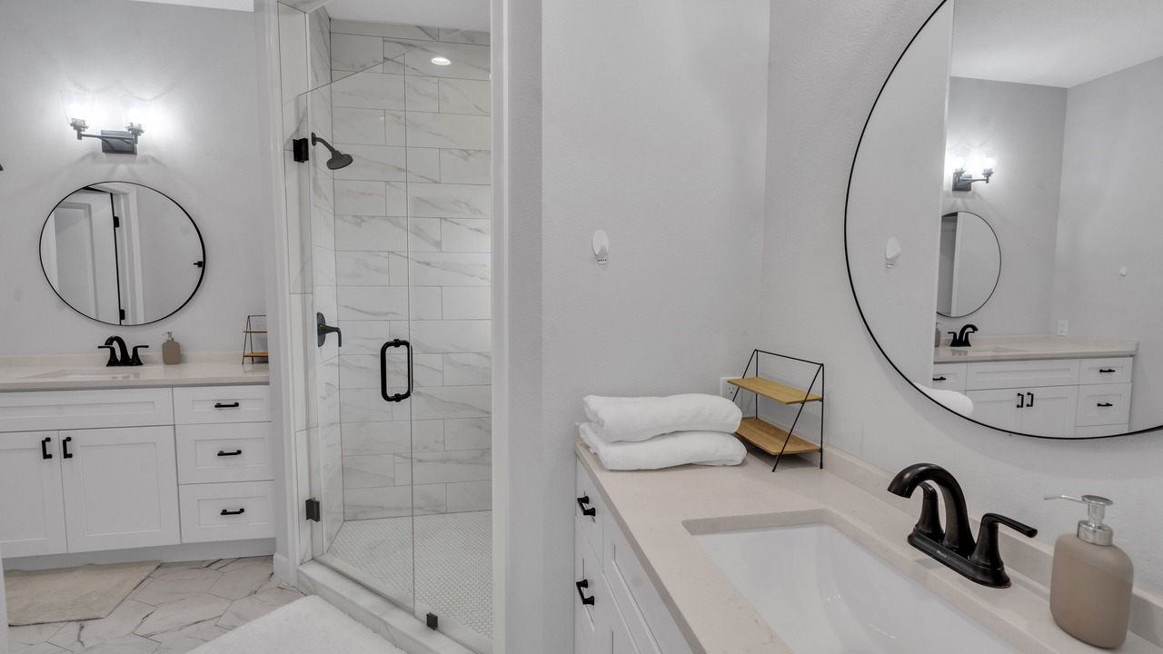 Photo of Bathroom in Meadowlawn