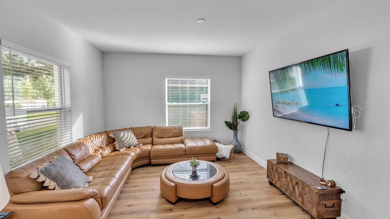 Photo of Livingroom in Meadowlawn