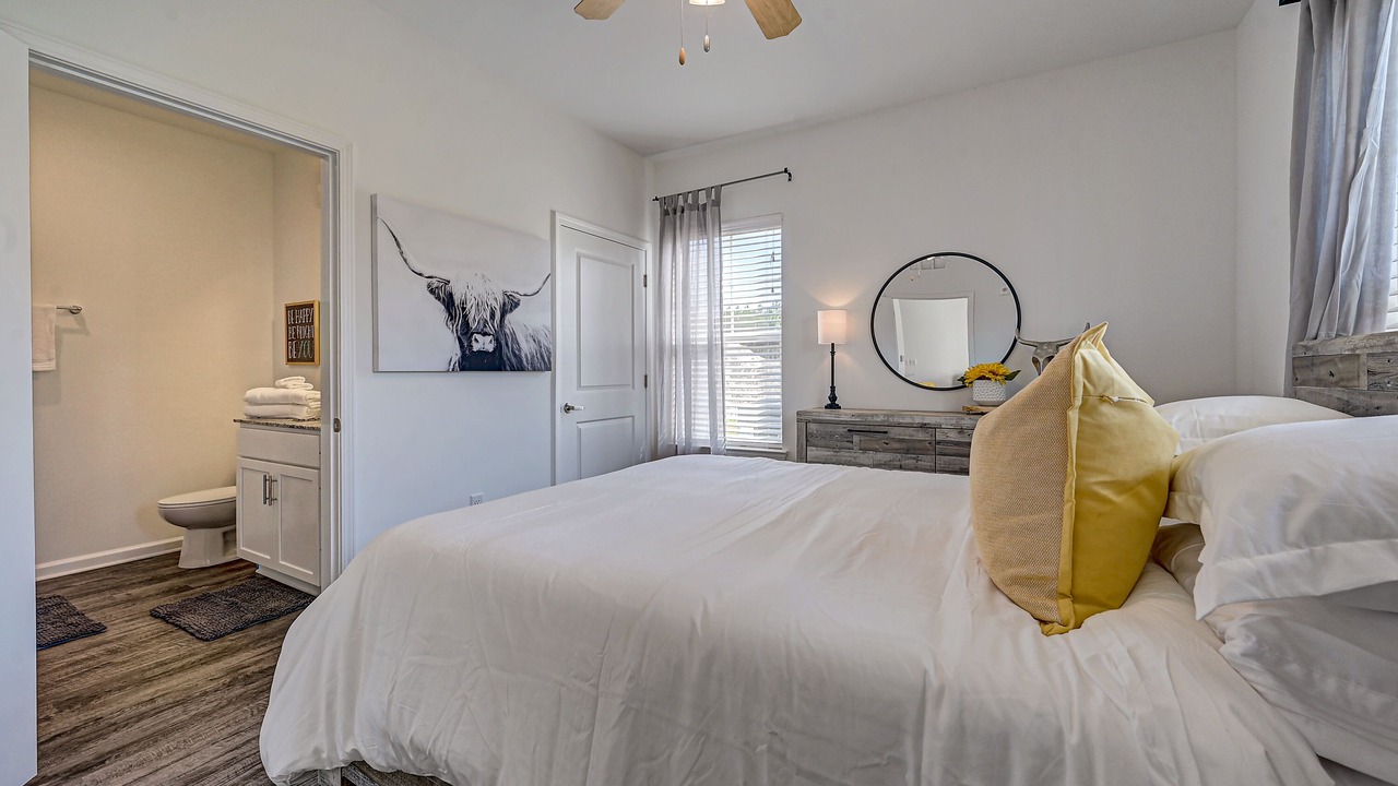 Photo of Bedroom in Doctors Inlet