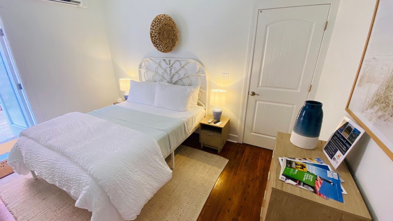Photo of Bedroom in Pass-a-Grille Historic District
