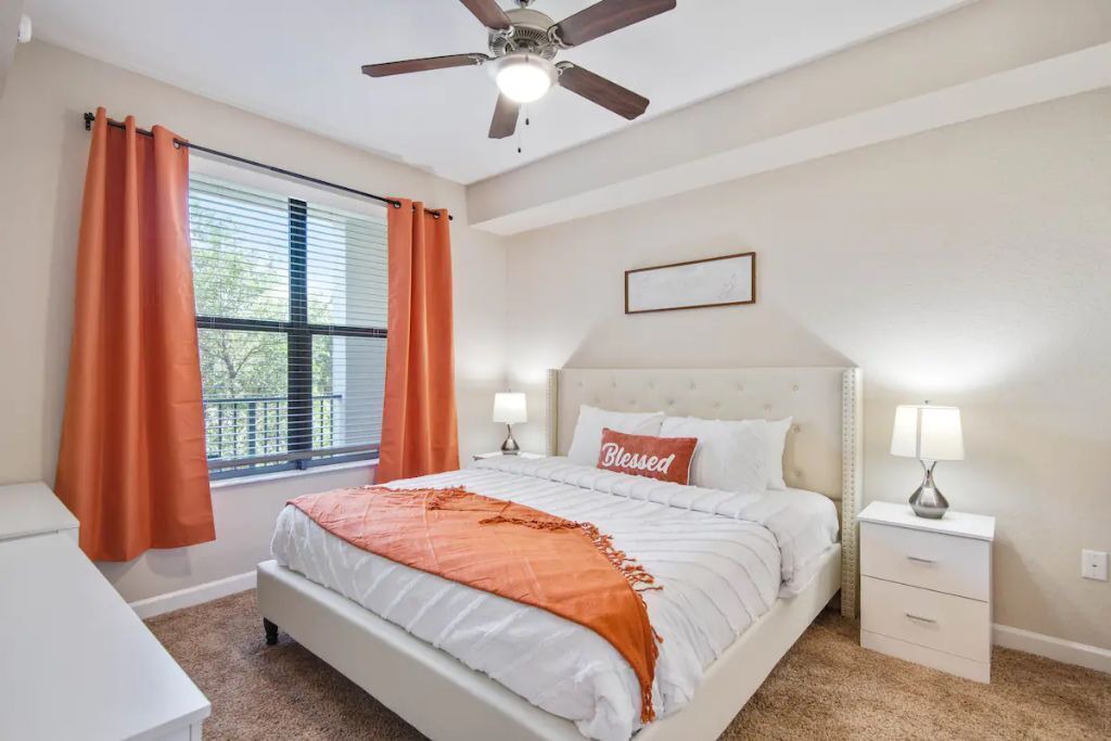 Photo of Bedroom in Carver City - Lincoln Gardens