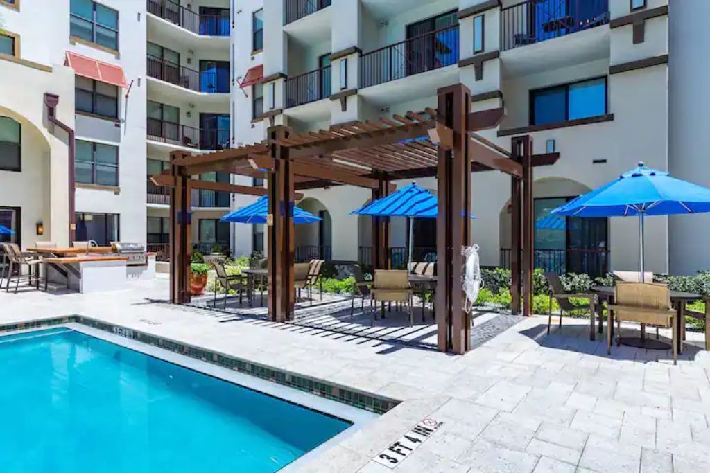 Photo of Outdoor in Carver City - Lincoln Gardens