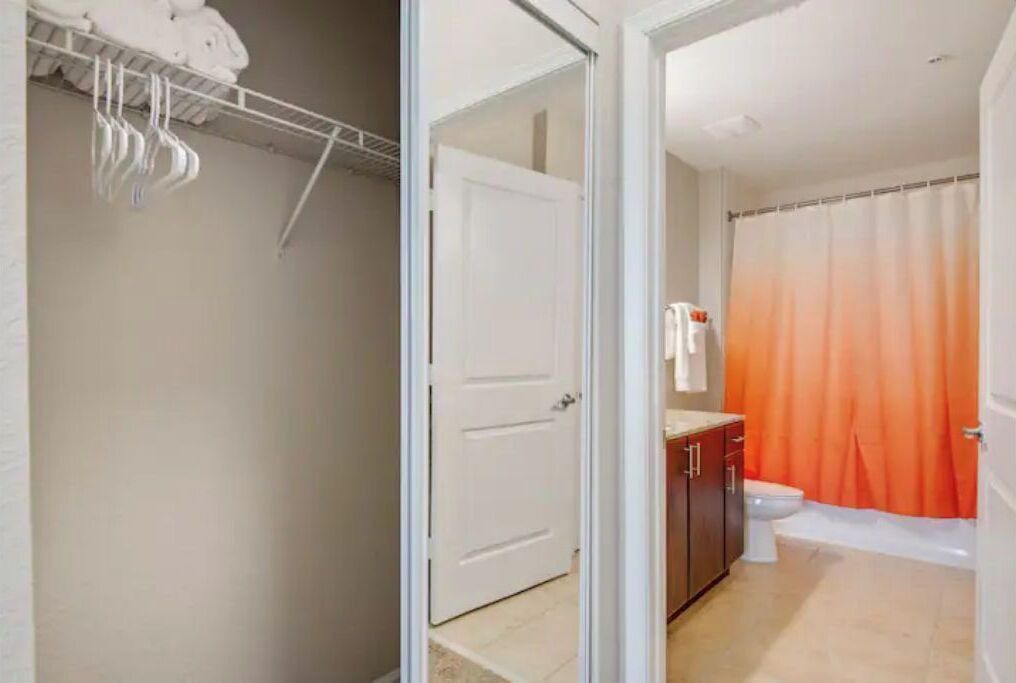Photo of Bathroom in Carver City - Lincoln Gardens
