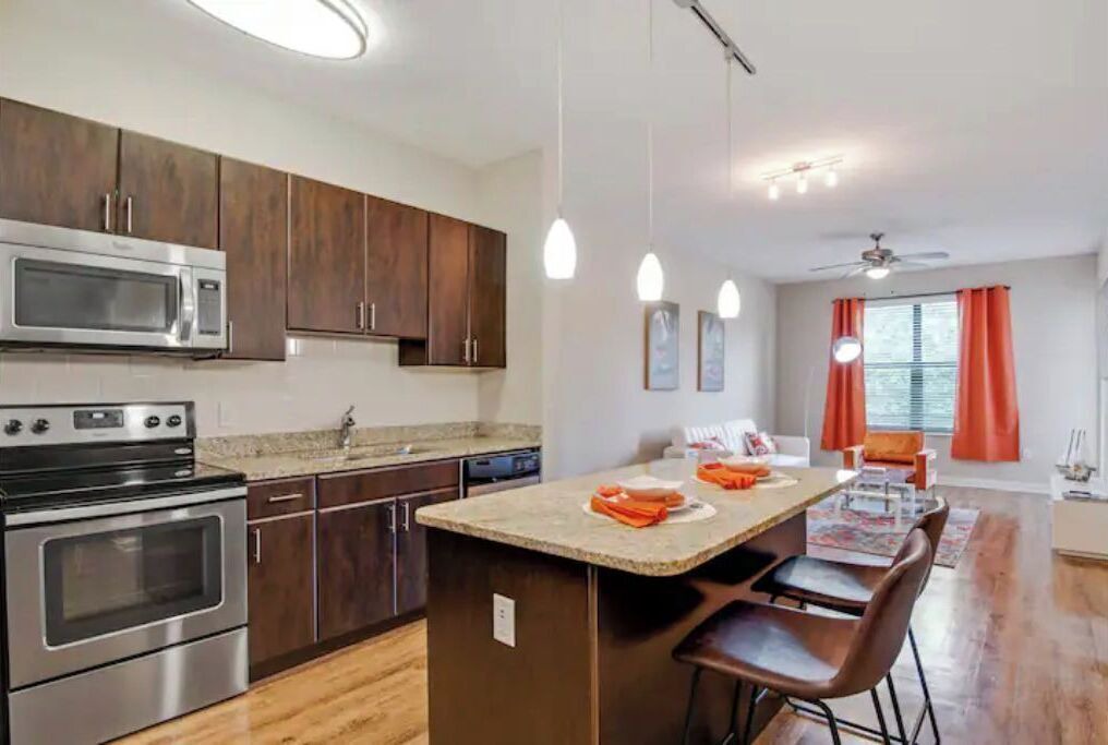 Photo of Kitchen in Carver City - Lincoln Gardens