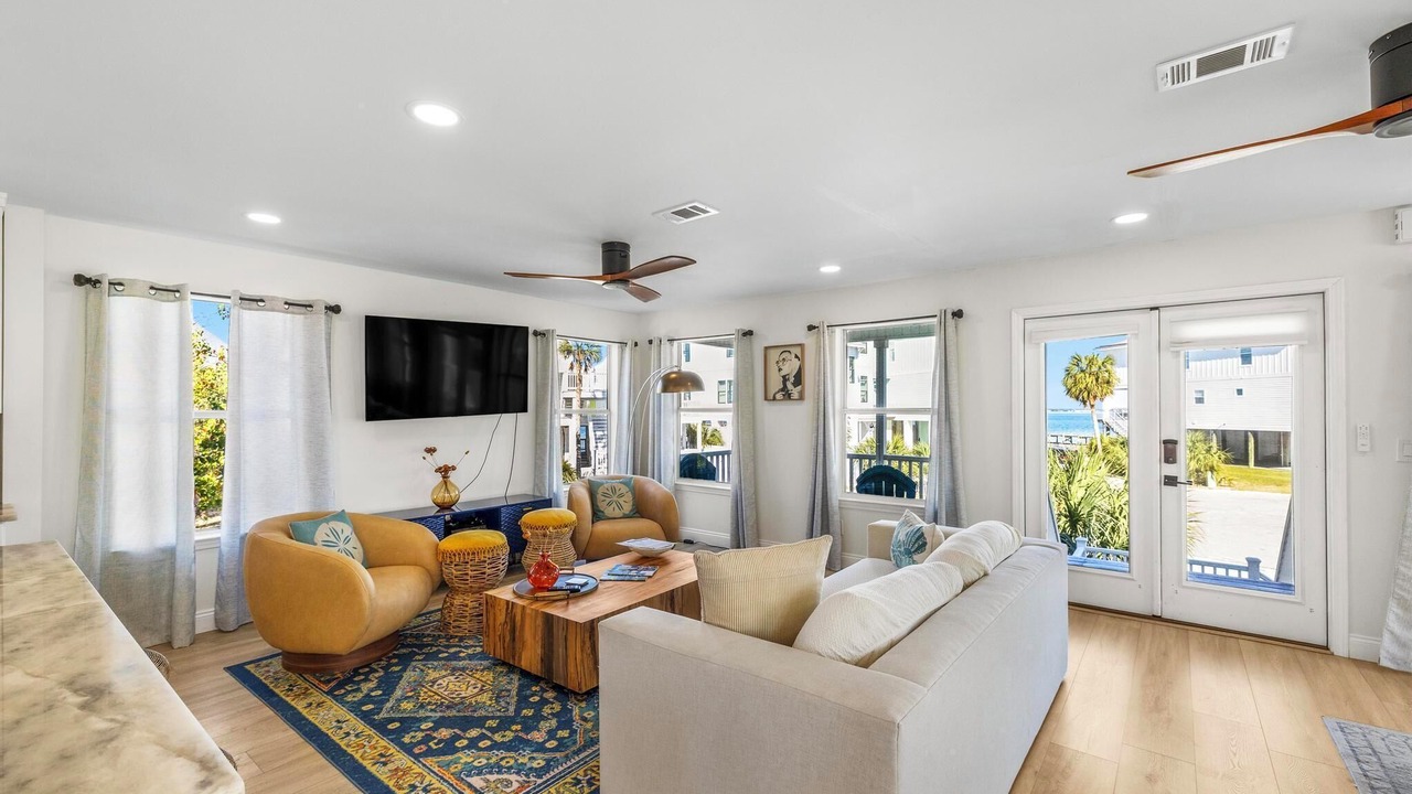 Photo of Livingroom in Pensacola Beach