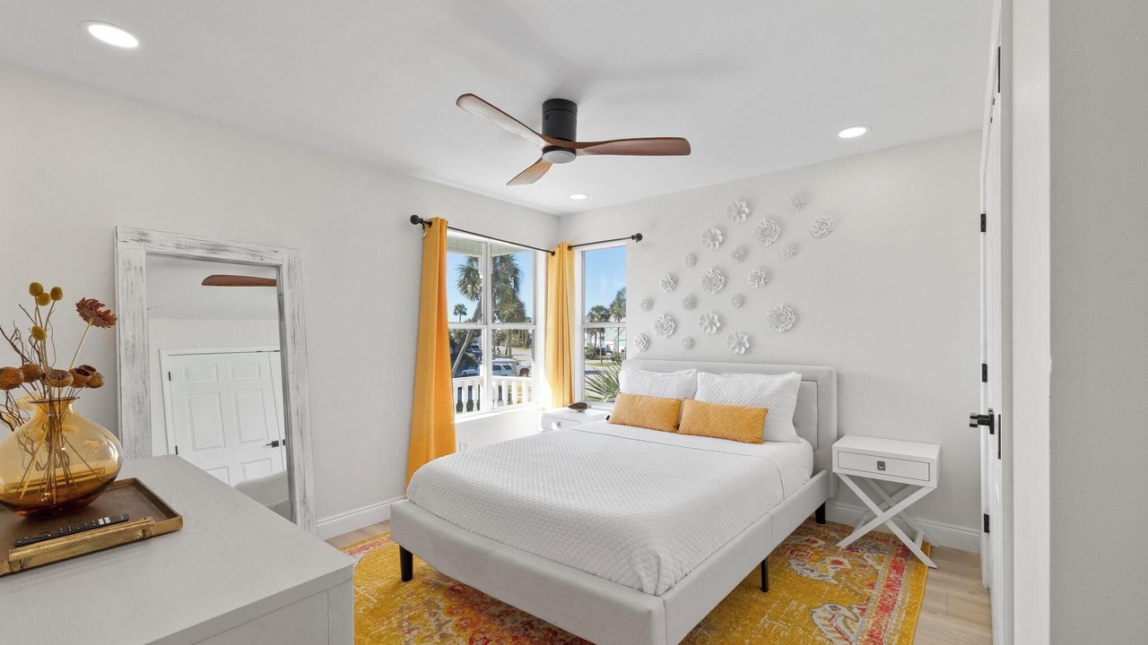 Photo of Bedroom in Pensacola Beach
