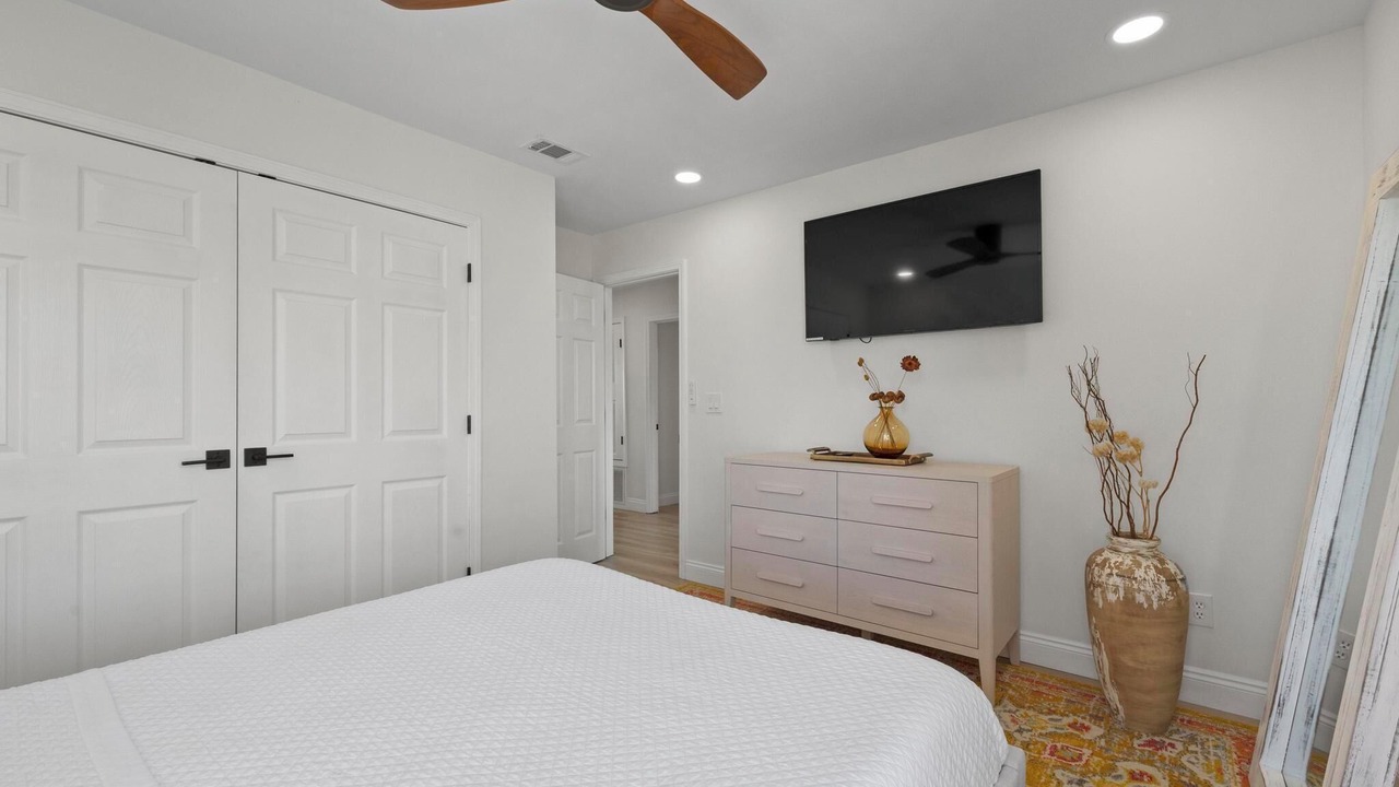 Photo of Bedroom in Pensacola Beach