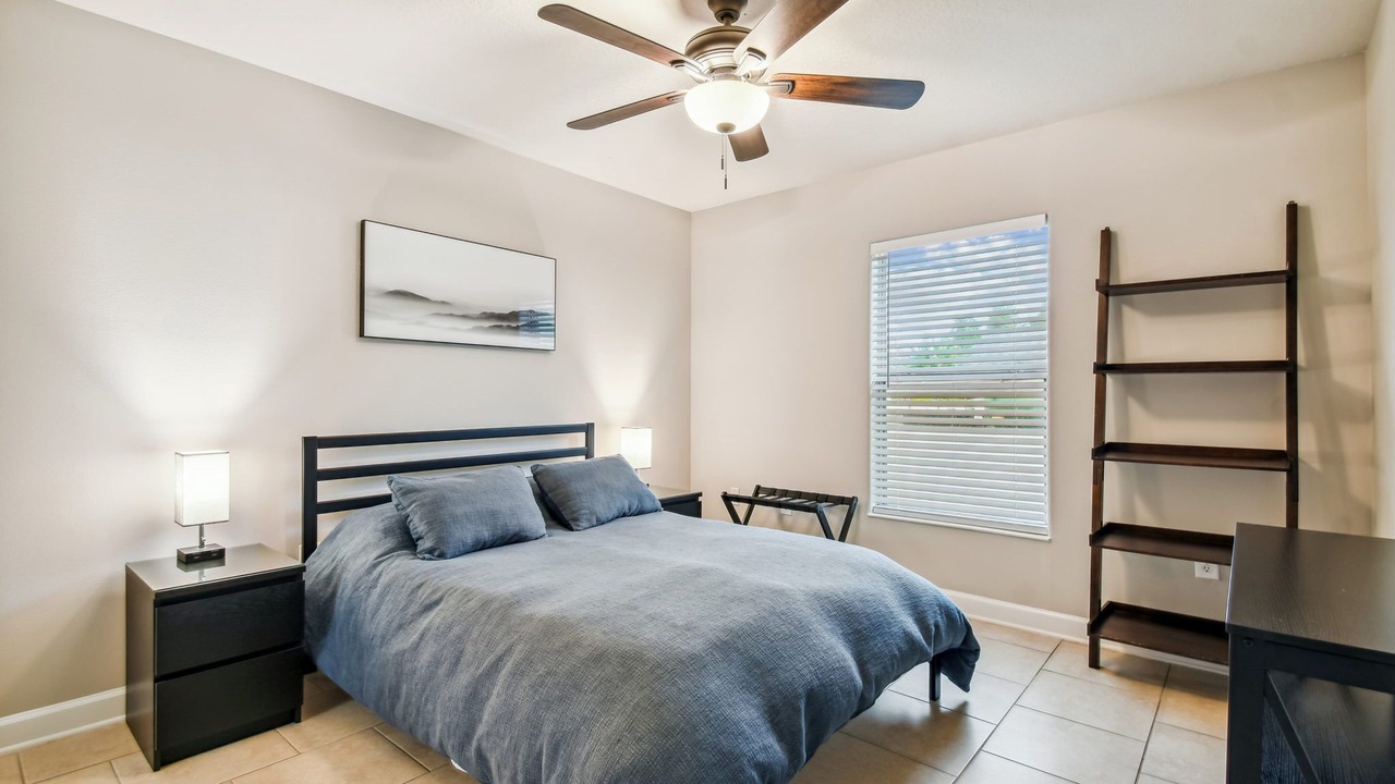 Photo of Bedroom in Pinecrest West Park