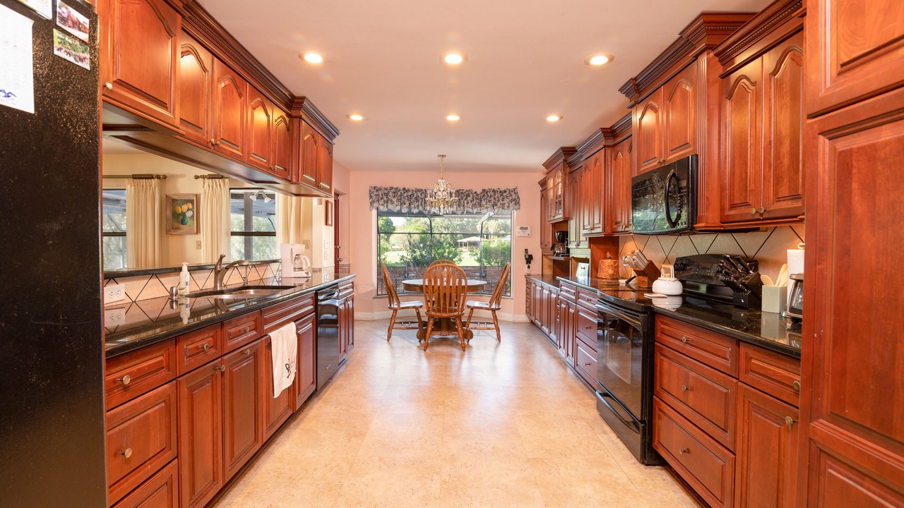 Photo of Kitchen in Cypress Gardens