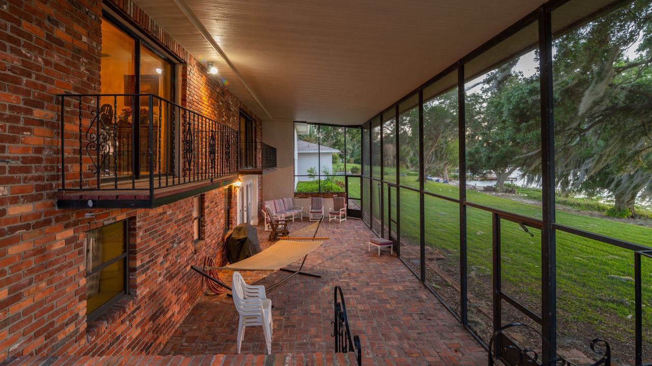 Photo of Patio Balcony in Cypress Gardens