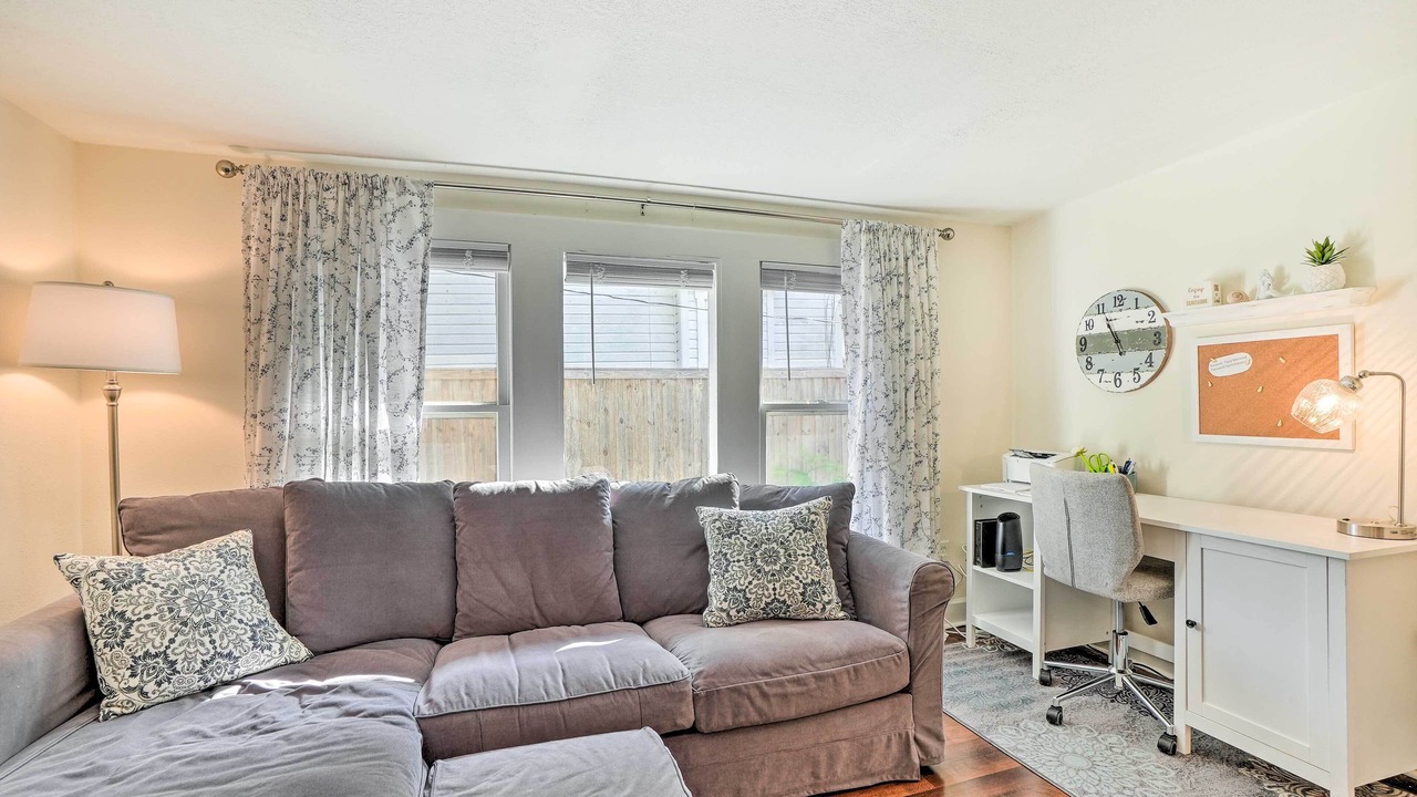Photo of Livingroom in Tarpon Springs