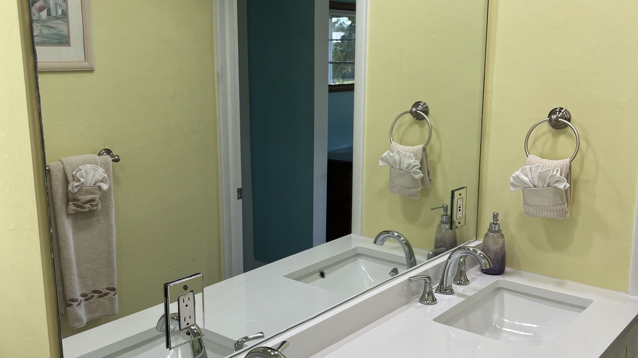 Photo of Bathroom in Lake Park