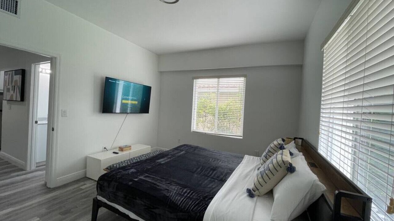Photo of Bedroom in Ludlam