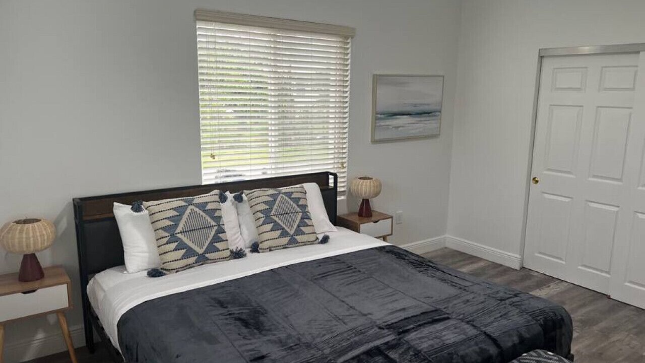 Photo of Bedroom in Ludlam