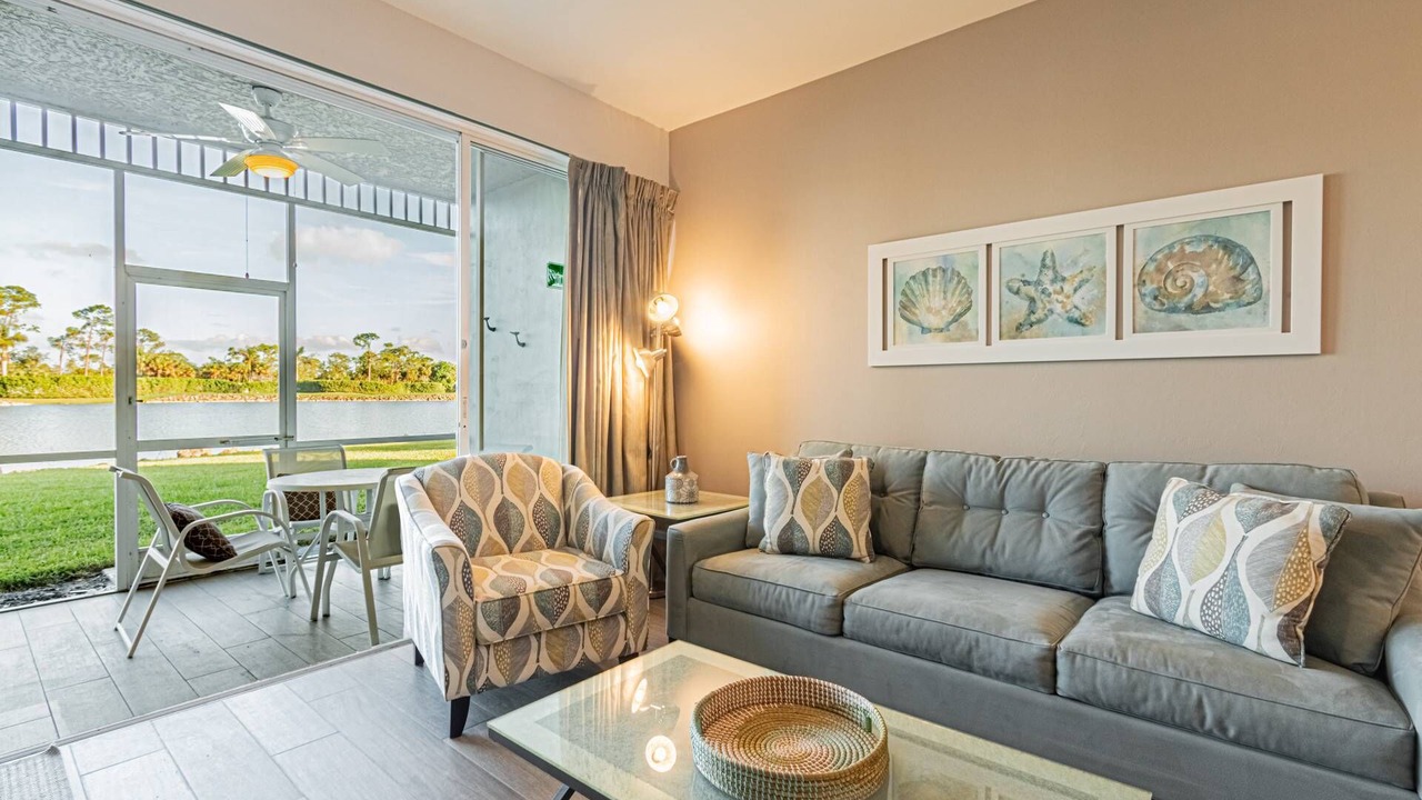 Photo of Livingroom in Naples