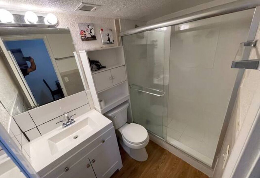 Photo of Bathroom in South Pointe