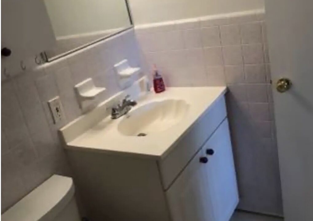 Photo of Bathroom in Connors