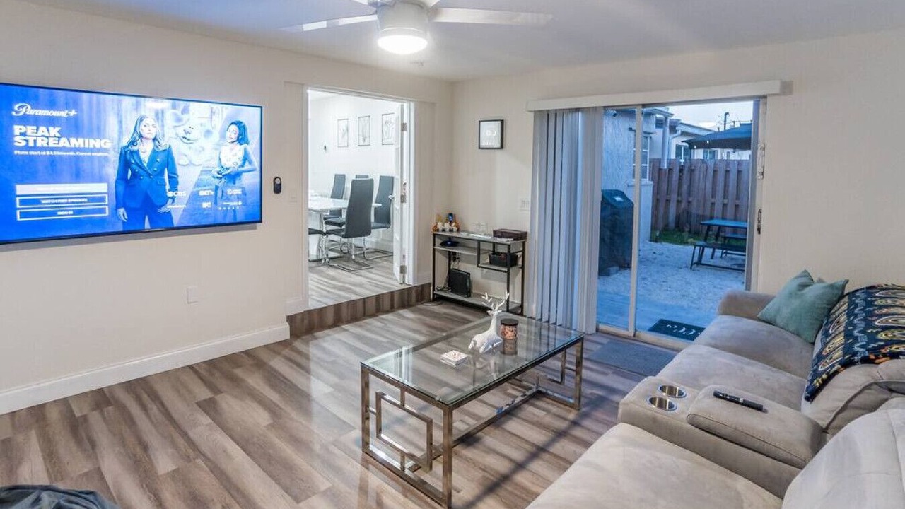 Photo of Livingroom in North Andrews Gardens