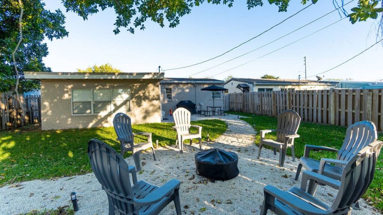 Photo of Outdoor in North Andrews Gardens