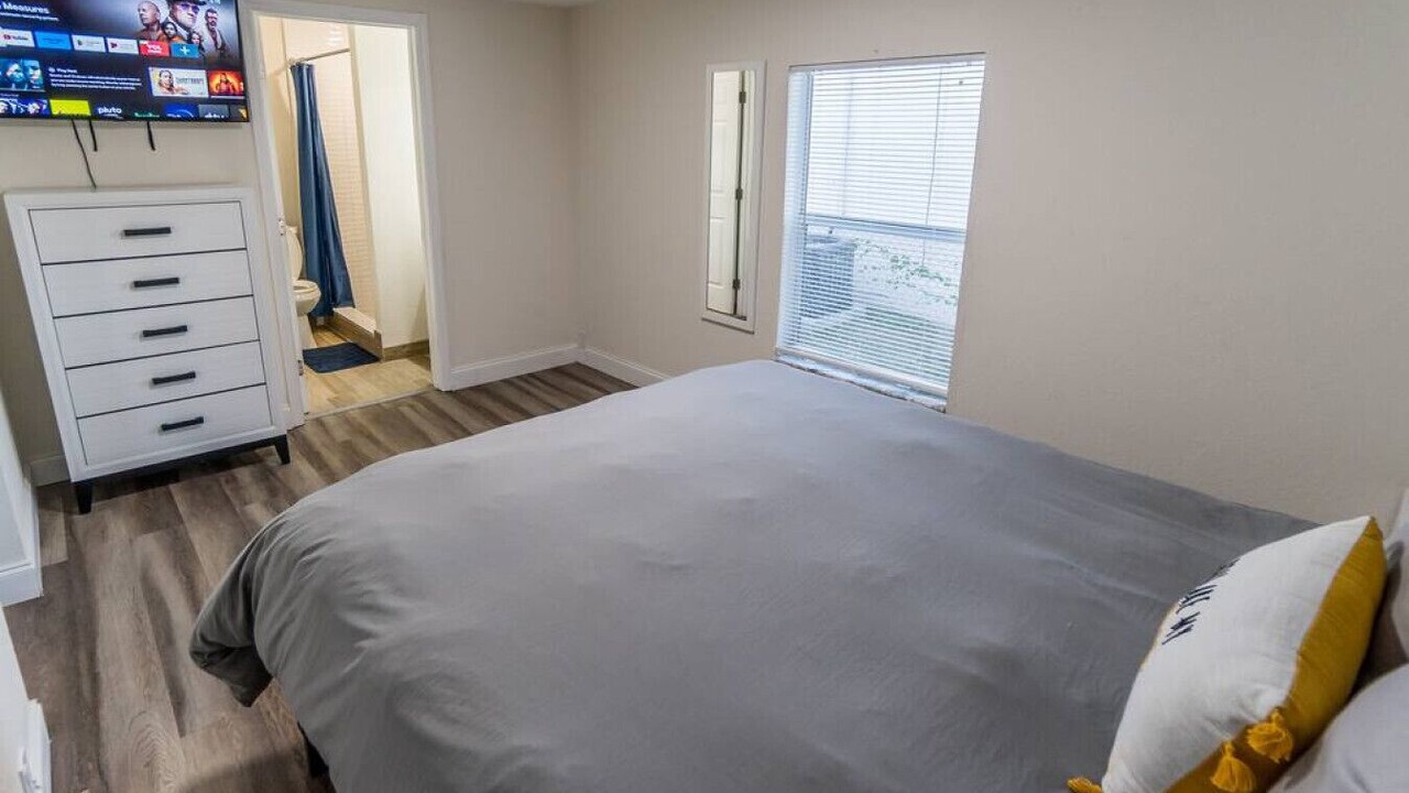 Photo of Bedroom in North Andrews Gardens
