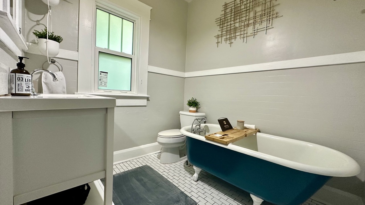 Photo of Bathroom in Old Seminole Heights