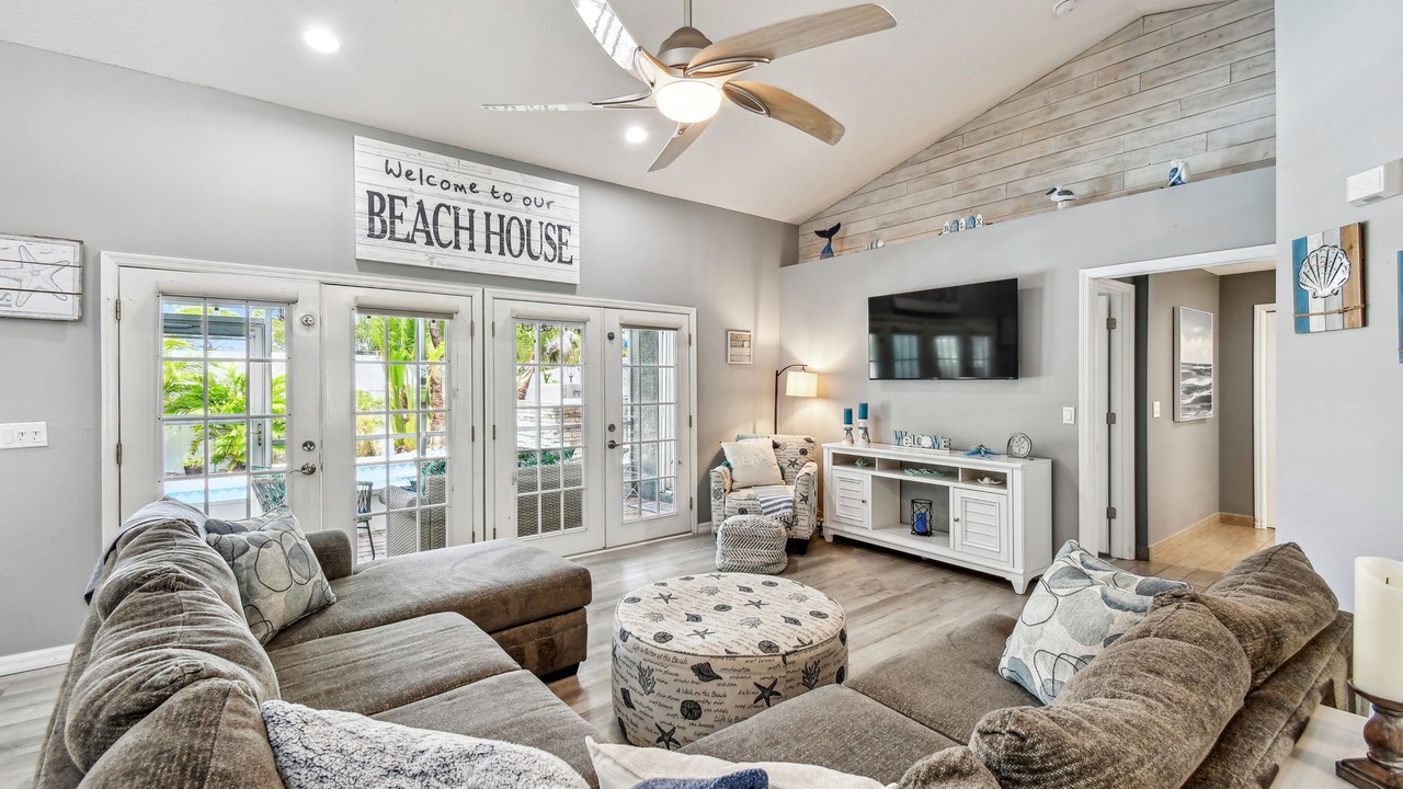 Photo of Livingroom in Harbor Hills