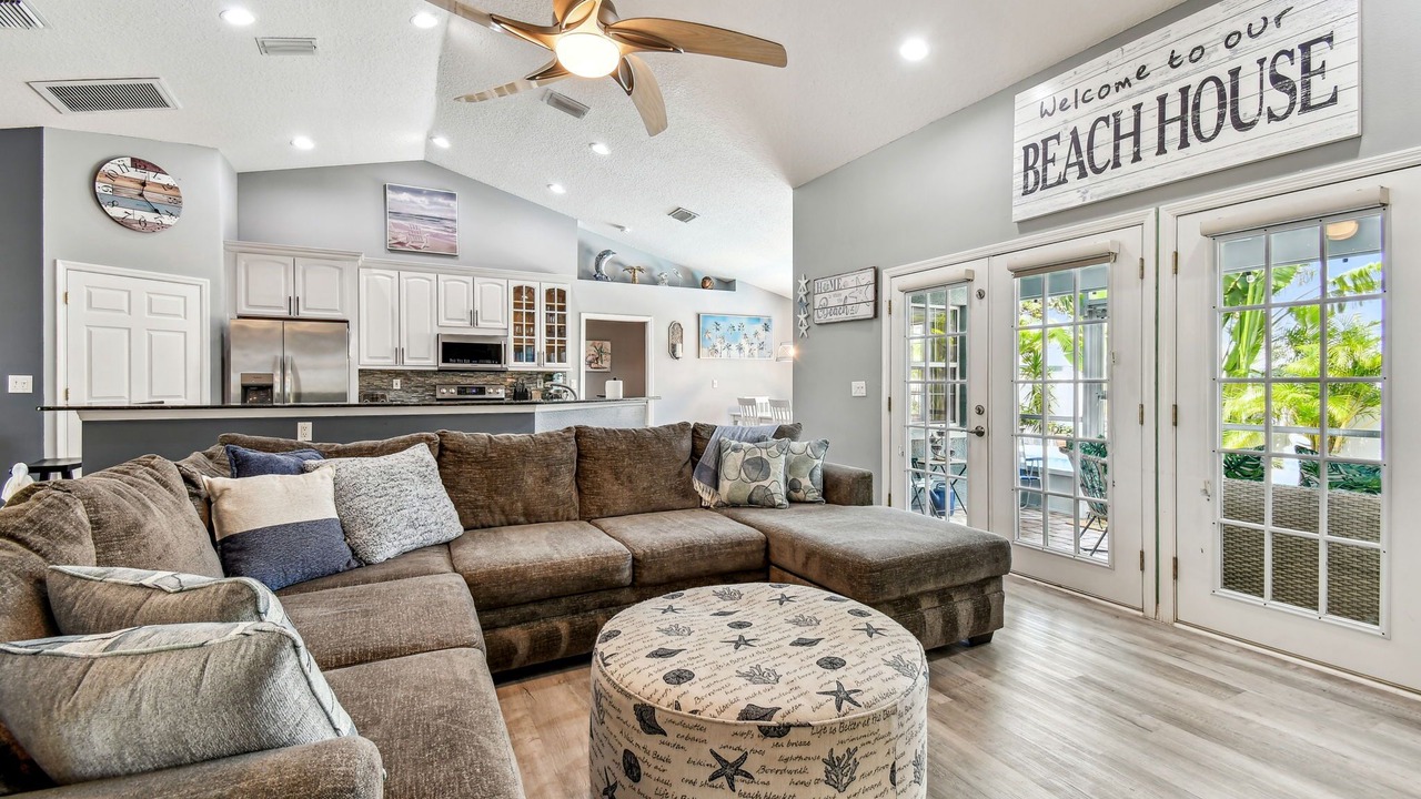 Photo of Livingroom in Harbor Hills