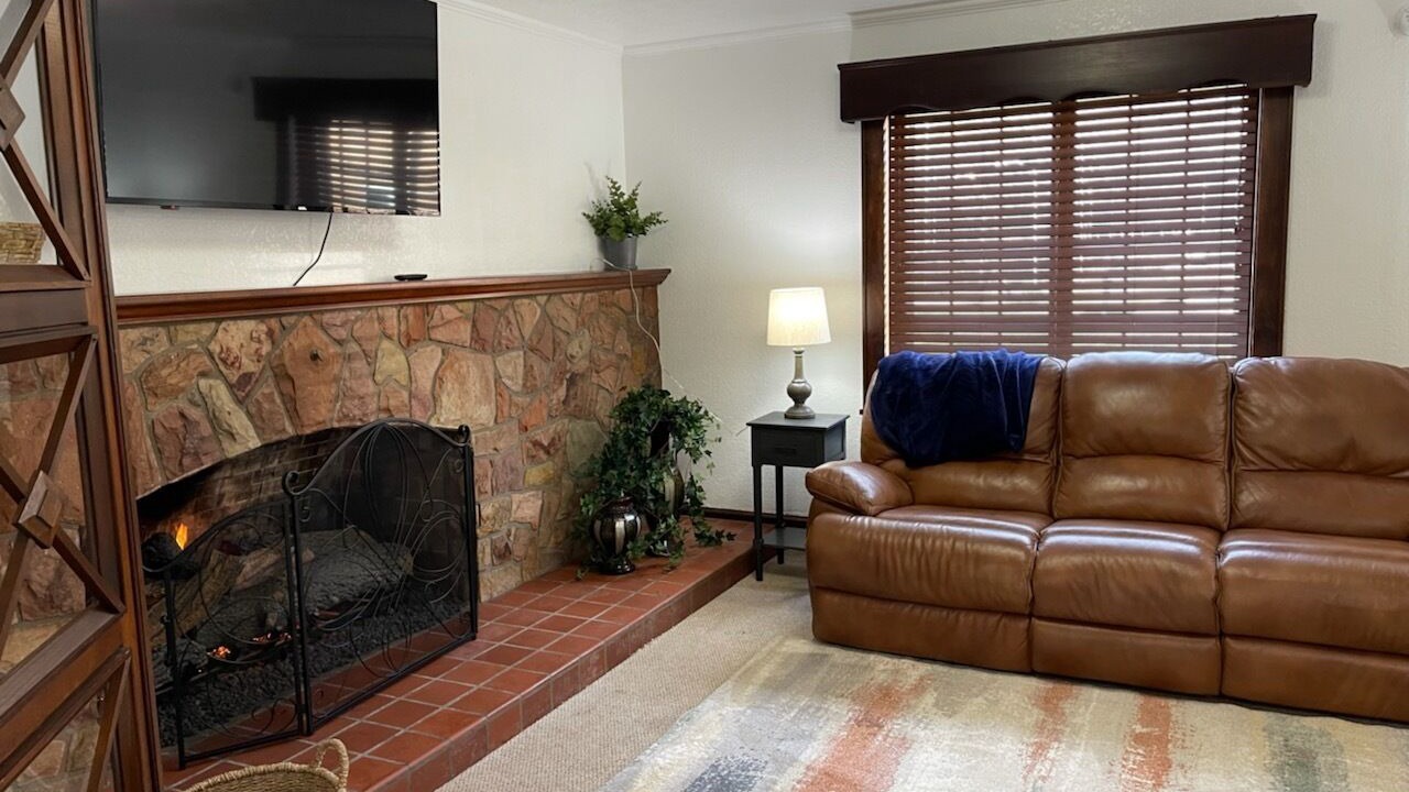 Photo of Livingroom in La Follette