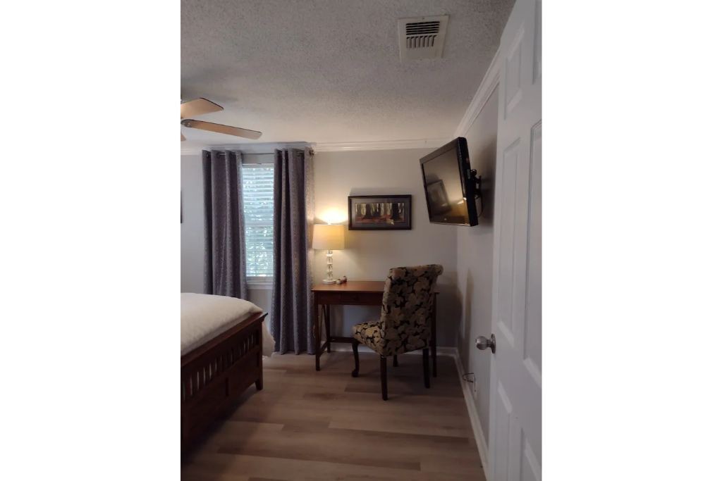 Photo of Bedroom in Tallahassee