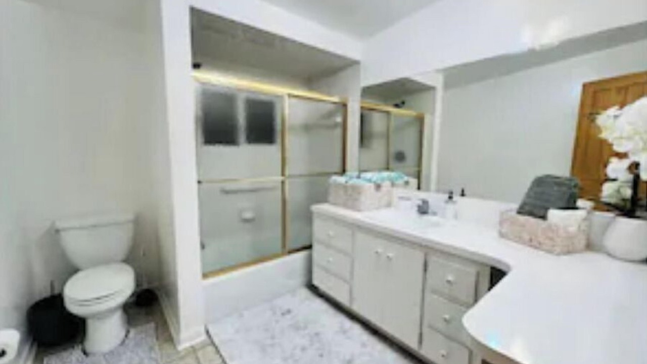 Photo of Bathroom in Ludlam