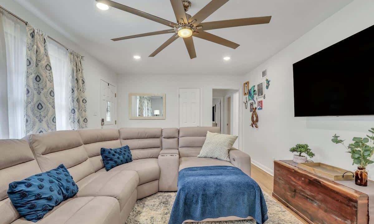 Photo of Livingroom in Pooler