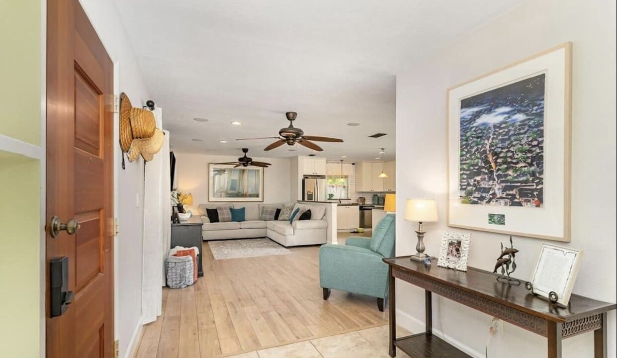 Photo of Livingroom in Indian Harbour Beach