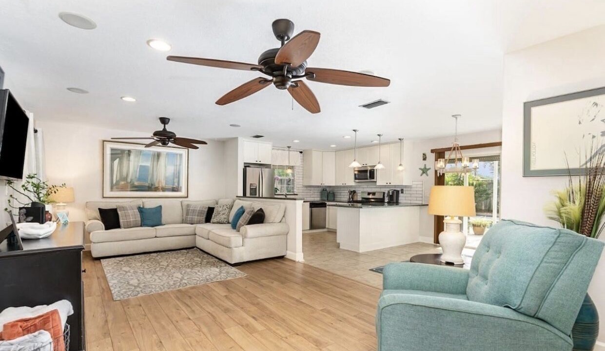 Photo of Livingroom in Indian Harbour Beach
