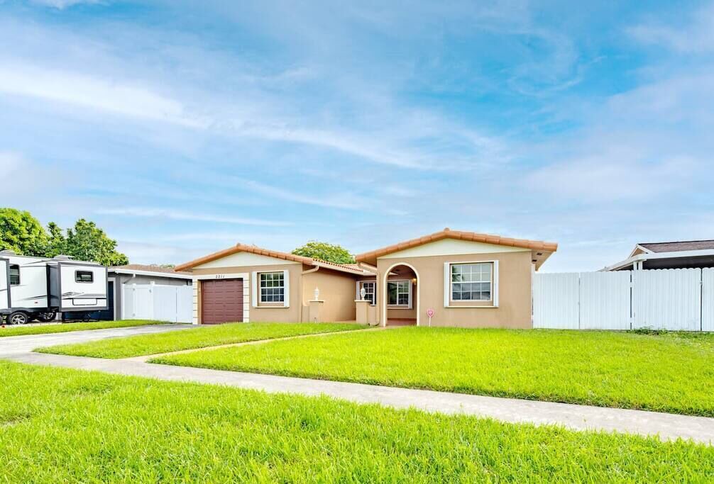 Photo of Outdoor in Pembroke Pines