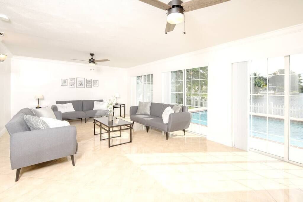Photo of Livingroom in Pembroke Pines