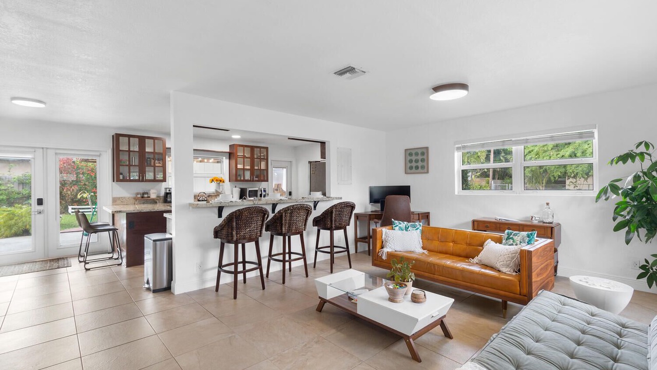 Photo of Livingroom in Poinsettia Heights