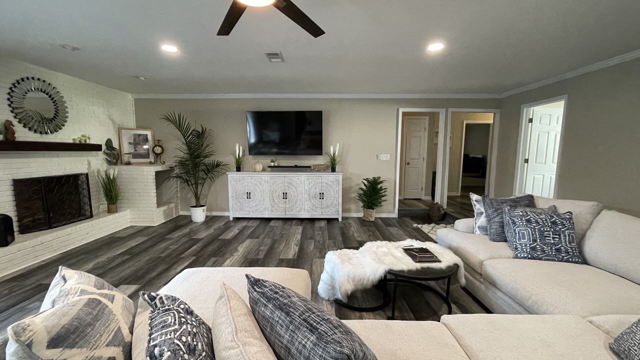 Photo of Livingroom in Southeast Pensacola