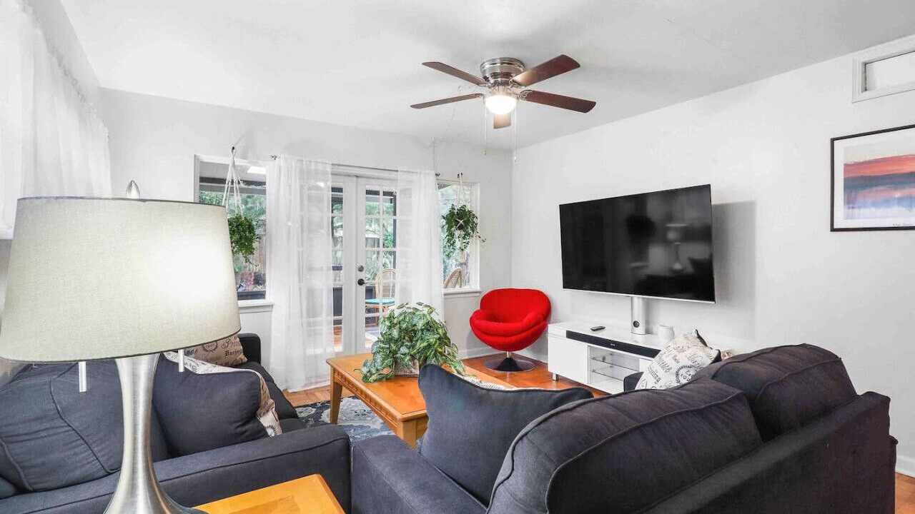 Photo of Livingroom in Gainesville