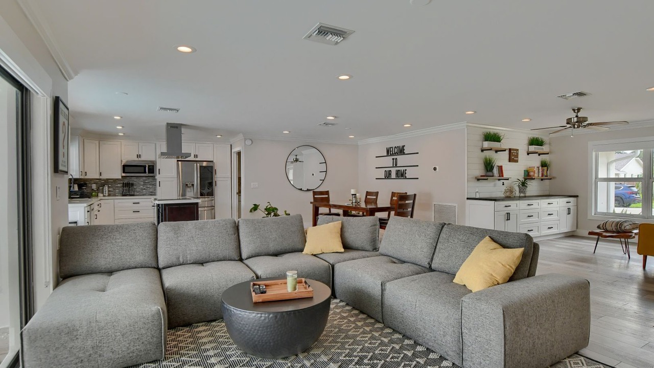 Photo of Livingroom in Deerfield Beach