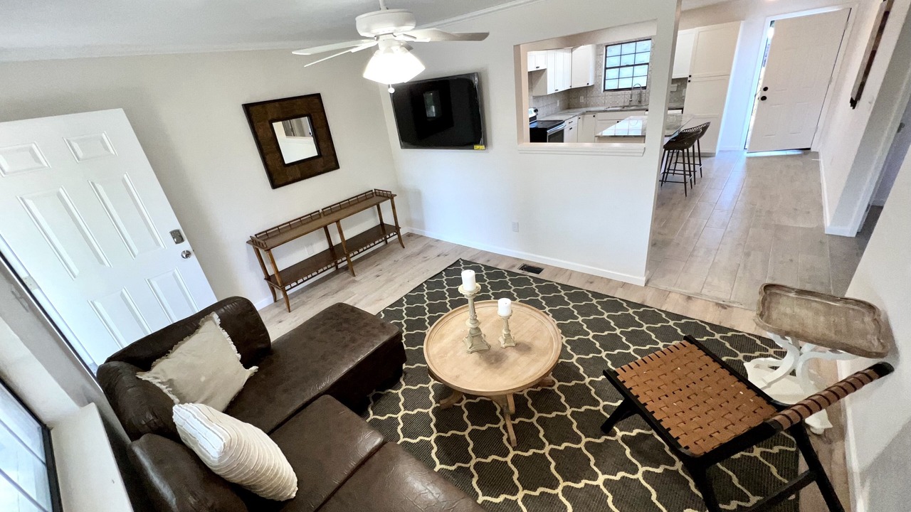 Photo of Livingroom in Tallahassee